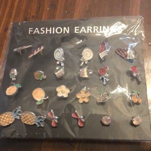 Cute! 12 Sets of Earrings